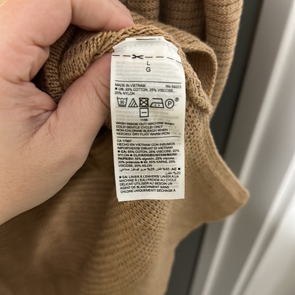 Tunic length tan Old Navy sweater - Picture 5 of 5